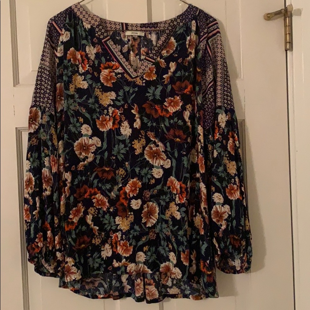 Floral top